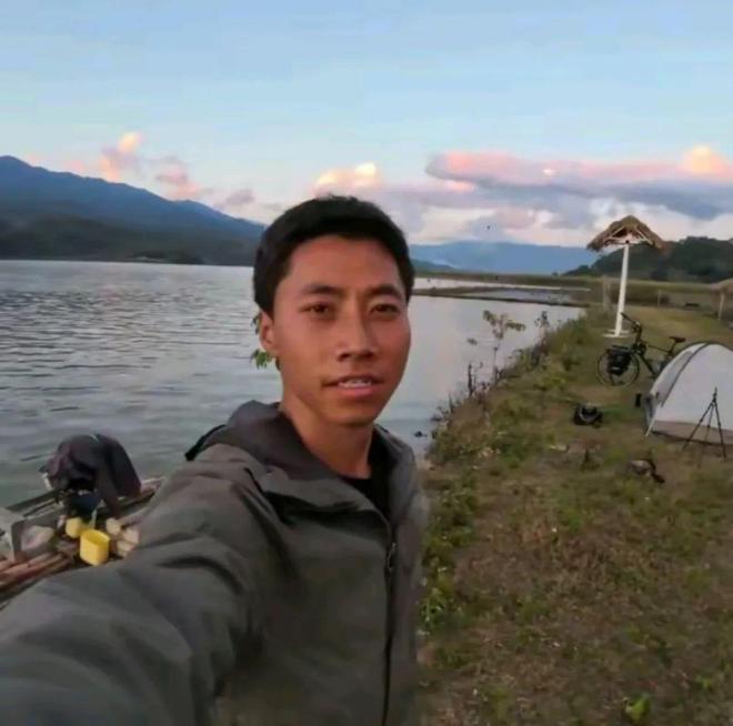 然离世全网泪崩！一场互联网童话……不朽情缘游戏网站“百万粉”流浪猫突(图5)